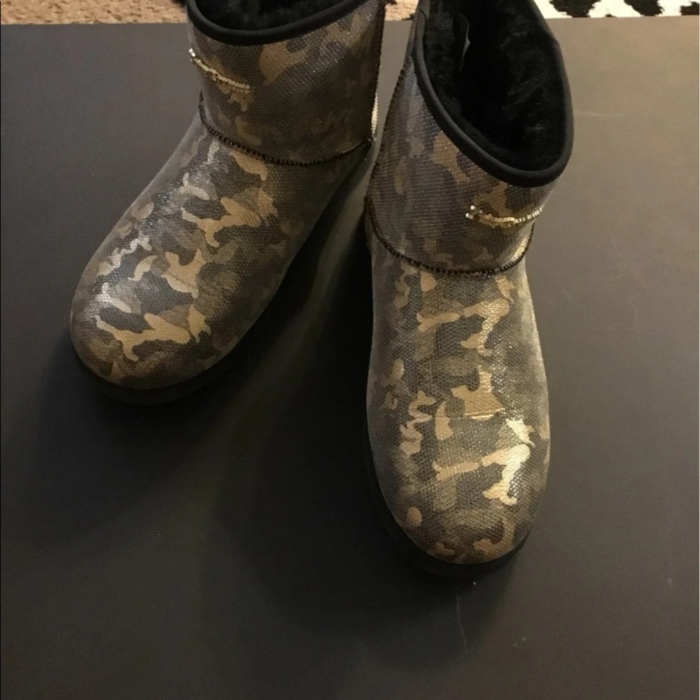 Juicy couture boots